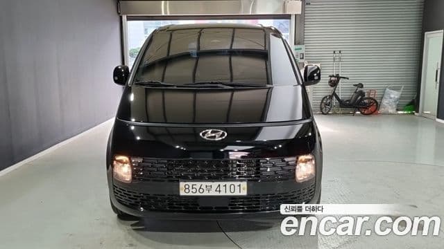 Hyundai Staria Modern, 2024 1