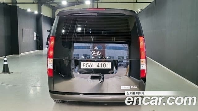 Hyundai Staria Modern, 2024 3
