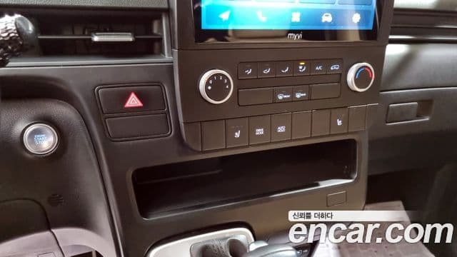 Hyundai Staria Modern, 2024 10