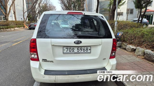 Kia Grand Carnival люксовая версия, 2010 4
