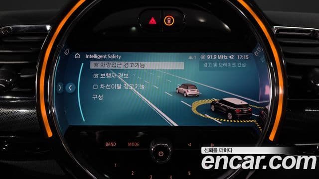 Mini Cooper 클럽맨 2세대, 2024 16