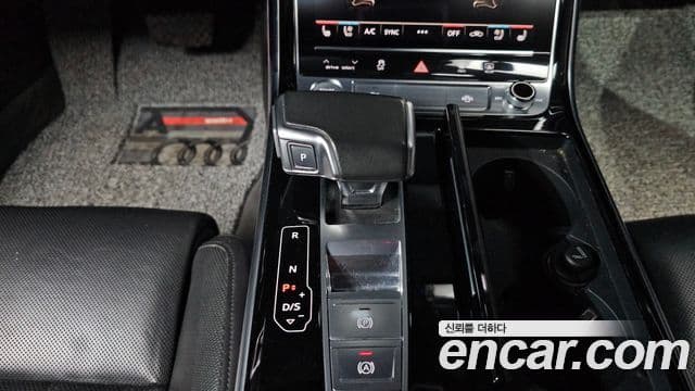 Audi A8 (D5) 55 TFSI Quattro LWB, 2020 9