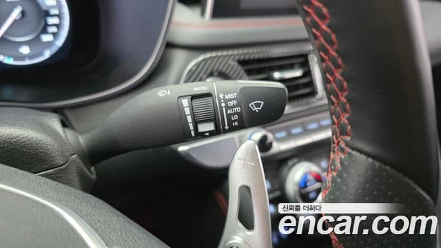 Genesis G70 Elite, 2019 18