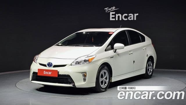 Toyota 프리우스 1.8 E, 2015 1