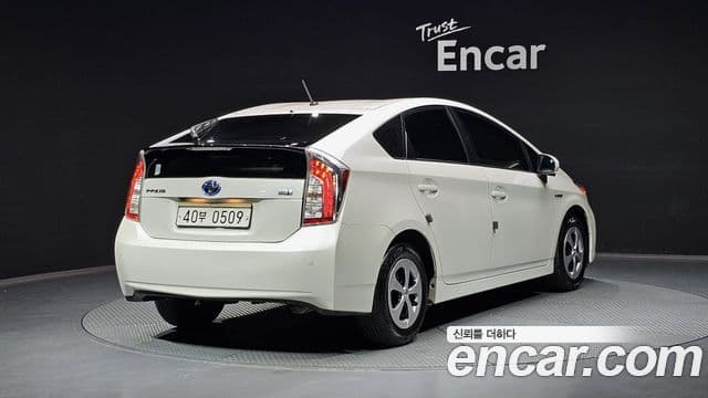 Toyota 프리우스 1.8 E, 2015 2