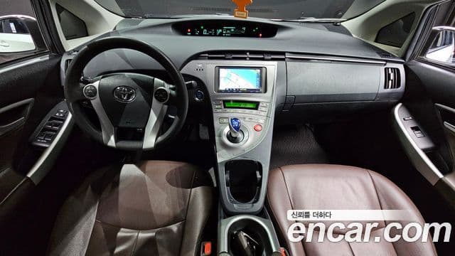 Toyota 프리우스 1.8 E, 2015 7