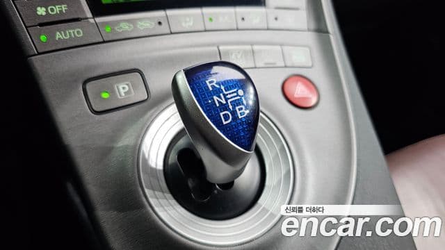 Toyota 프리우스 1.8 E, 2015 9