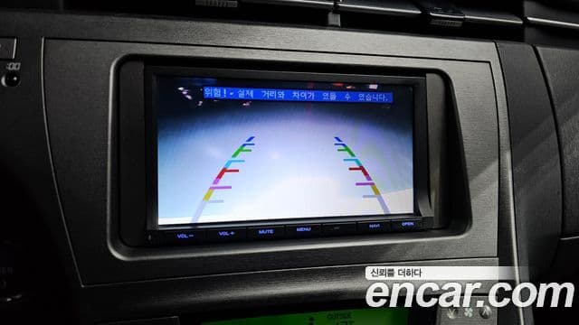 Toyota 프리우스 1.8 E, 2015 15