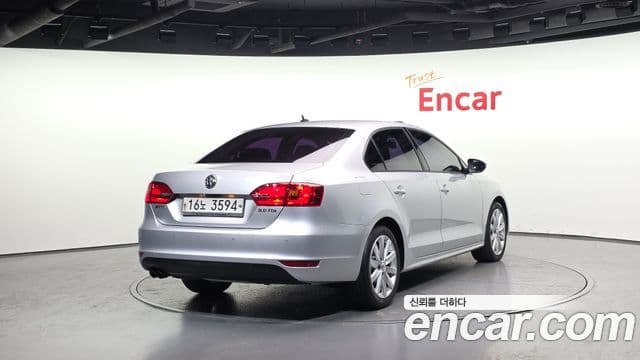 Volkswagen New Jetta 6세대, 2012 2