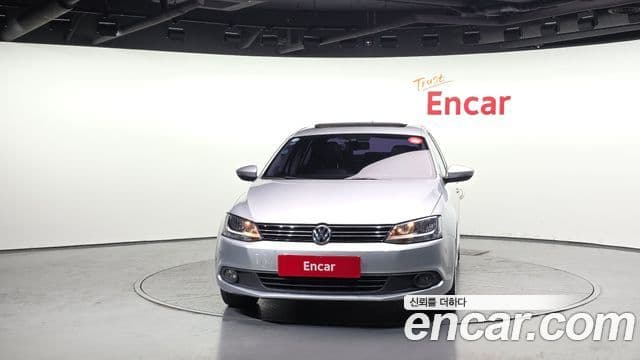 Volkswagen New Jetta 6세대, 2012 3