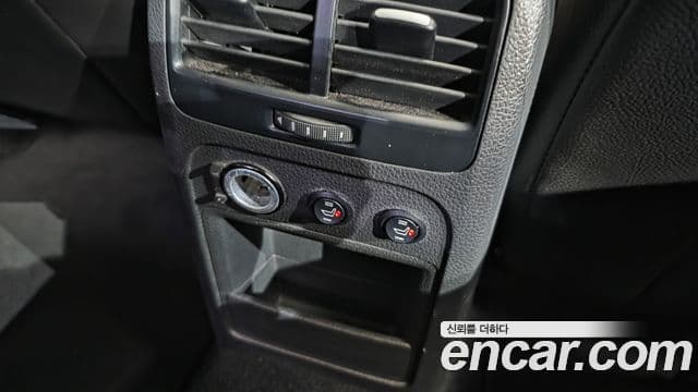 Volkswagen New Jetta 6세대, 2012 17