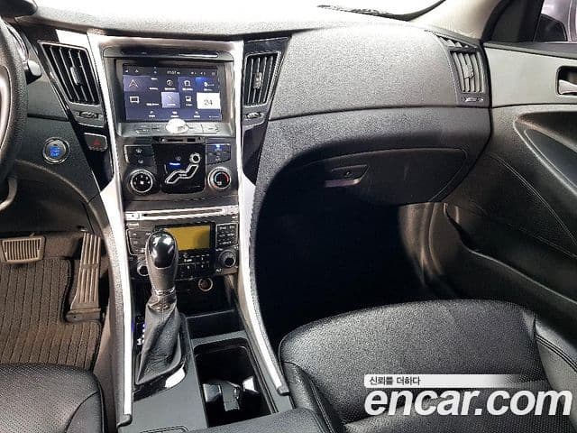 Hyundai YF Sonata Prime, 2012 10