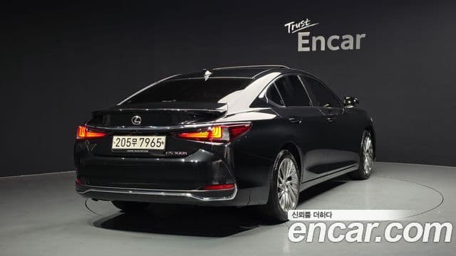 Lexus ES300h 7세대 Luxury Plus, 2023 2