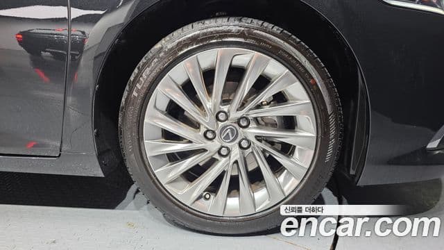 Lexus ES300h 7세대 Luxury Plus, 2023 все фото