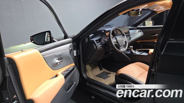 Lexus ES300h 7세대 Luxury Plus, 2023 10