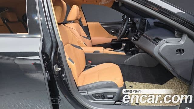 Lexus ES300h 7세대 Luxury Plus, 2023 11