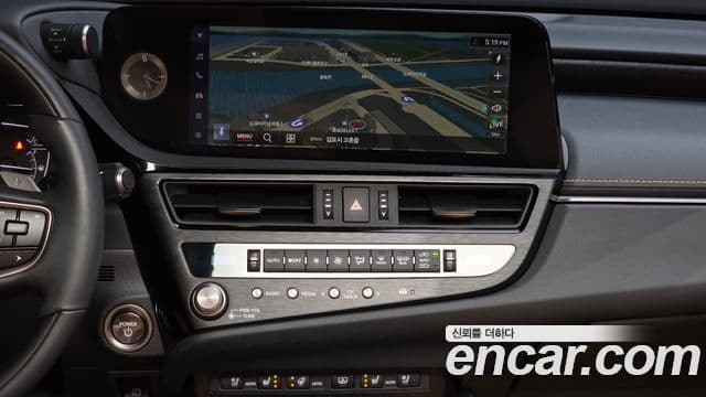 Lexus ES300h 7세대 Luxury Plus, 2023 14