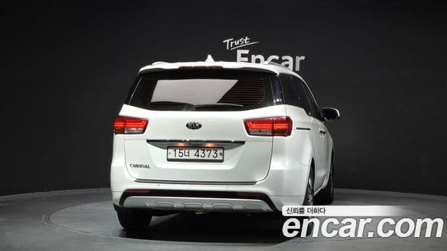 Kia All New Carnival Prestige, 2018 4