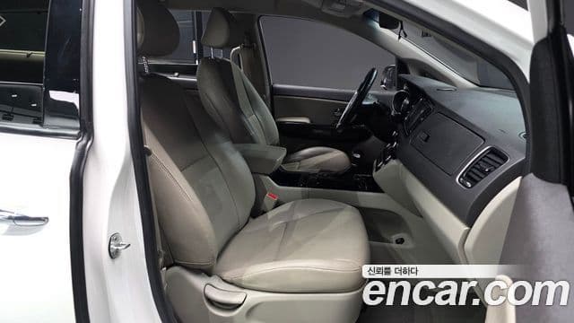 Kia All New Carnival Prestige, 2018 10