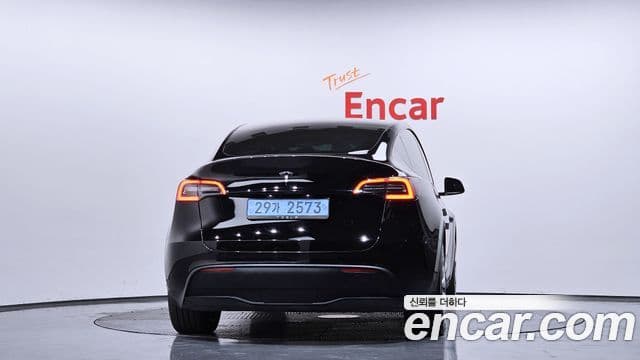 Tesla модель Y, 2024 4