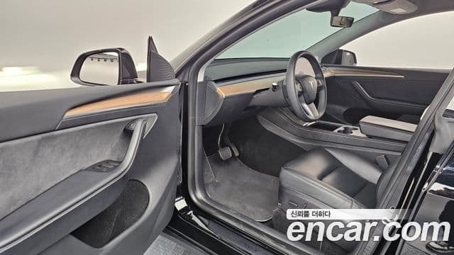 Tesla модель Y, 2024 10