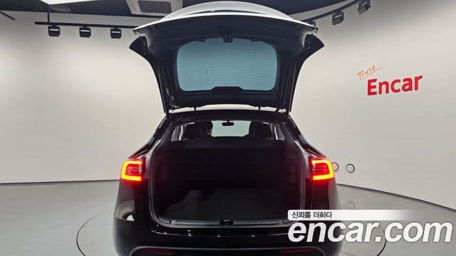 Tesla модель Y, 2024 20