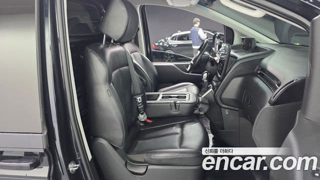 Hyundai Staria Modern, 2023 10