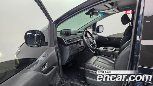 Hyundai Staria Modern, 2023 11
