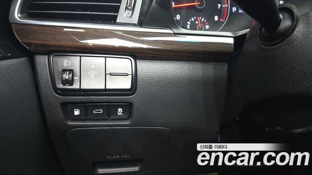 Kia All New K7 3.0 LPI Luxury (арендный автомобиль), 2018 16