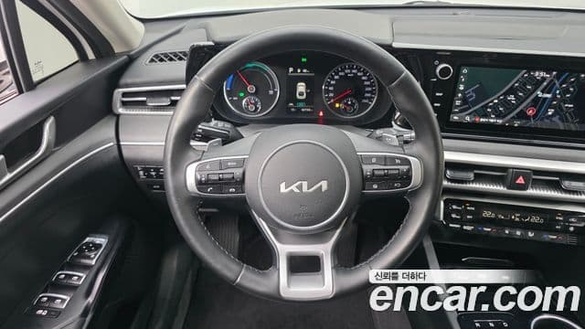 Kia K5 гибрид 3세대 Trendy, 2023 13