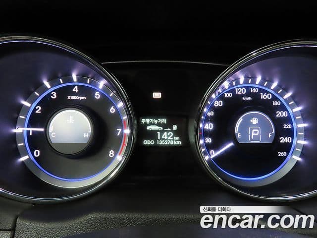 Hyundai YF Sonata топовая версия, 2010 8