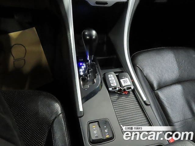 Hyundai YF Sonata топовая версия, 2010 9