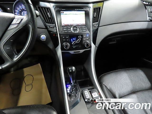 Hyundai YF Sonata топовая версия, 2010 16