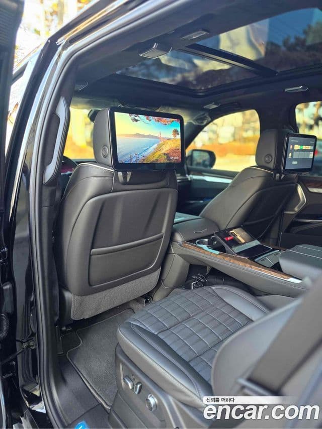 Cadillac Escalade 5세대 ESV Sport Platinum, 2025 6
