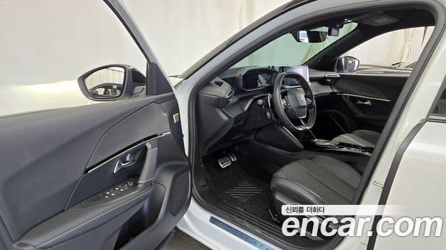 Peugeot 2008 2세대 1.5 BlueHDi GT, 2023 10