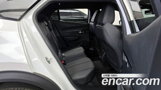 Peugeot 2008 2세대 1.5 BlueHDi GT, 2023 12