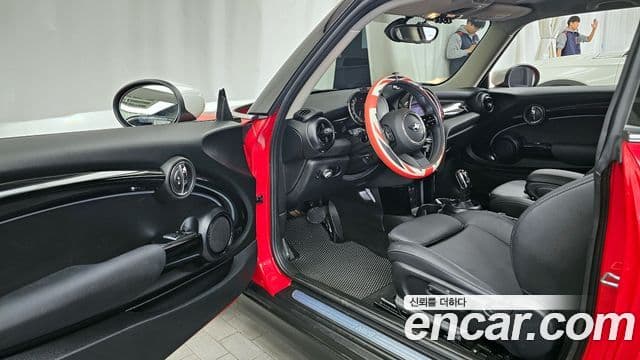 Mini Cooper 3세대, 2024 10