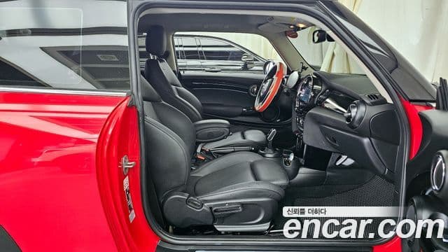 Mini Cooper 3세대, 2024 11