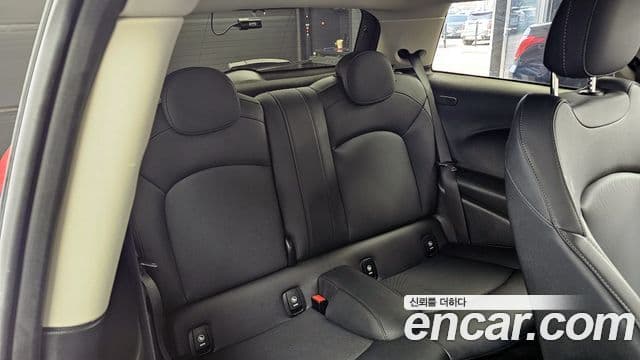 Mini Cooper 3세대, 2024 12