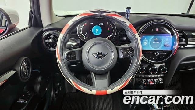 Mini Cooper 3세대, 2024 13