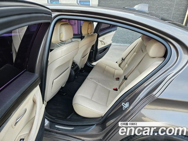 BMW 5시리즈 (F10), 2013 9