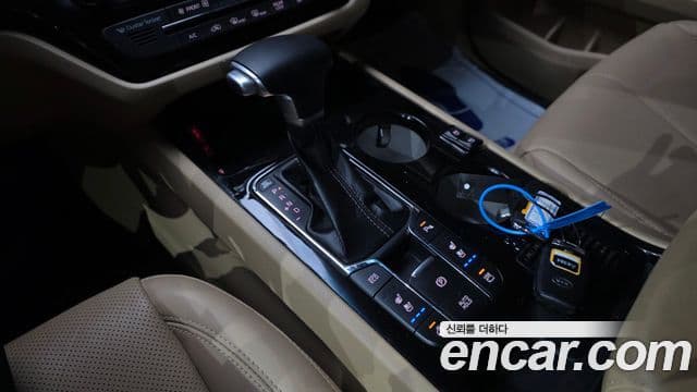 Kia The / новый New Carnival Noblesse Special, 2019 9