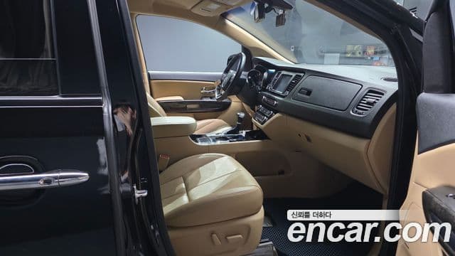 Kia The / новый New Carnival Noblesse Special, 2019 10