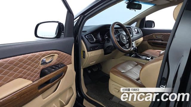 Kia All New Carnival Prestige, 2015 11