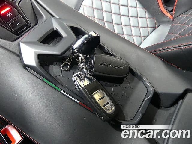 Lamborghini 아벤타도르 S LP740-4, 2018 17