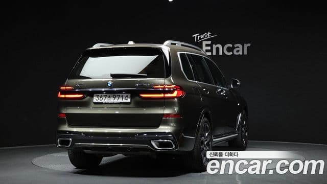 BMW X7 (G07) xDrive 40i M Sport 6인승, 2025 2