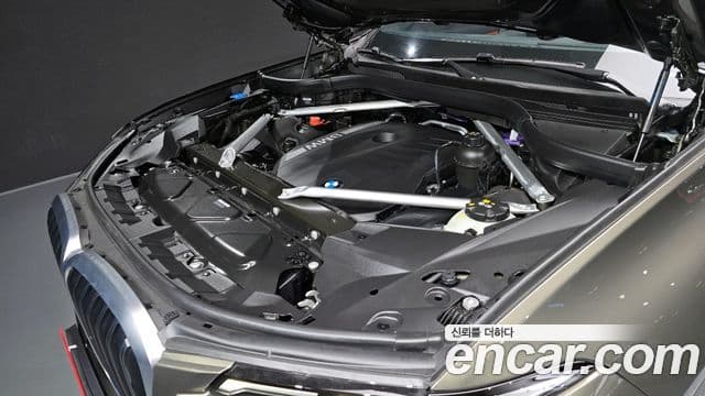 BMW X7 (G07) xDrive 40i M Sport 6인승, 2025 6