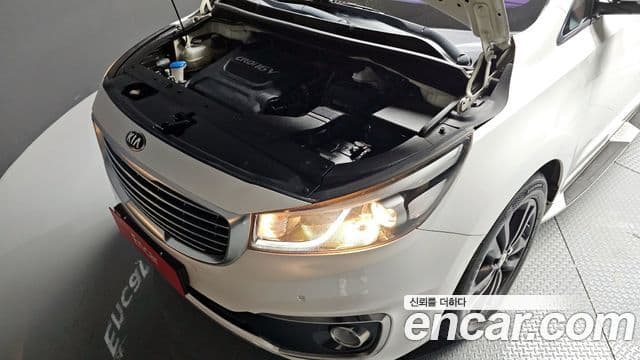 Kia All New Carnival VIP, 2016 6