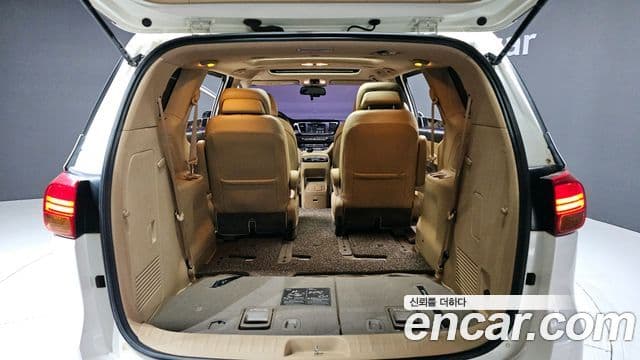 Kia All New Carnival VIP, 2016 20