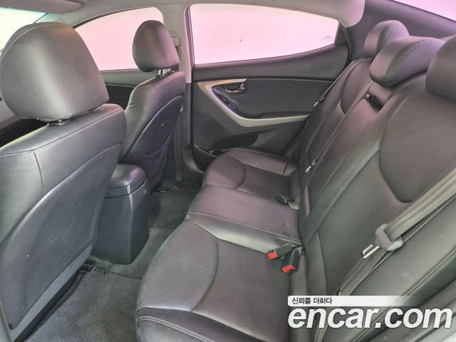 Hyundai Avante MD Modern, 2013 6